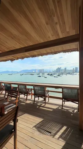 Chìm sâu.  #nhatrang #viral #marinabeach 