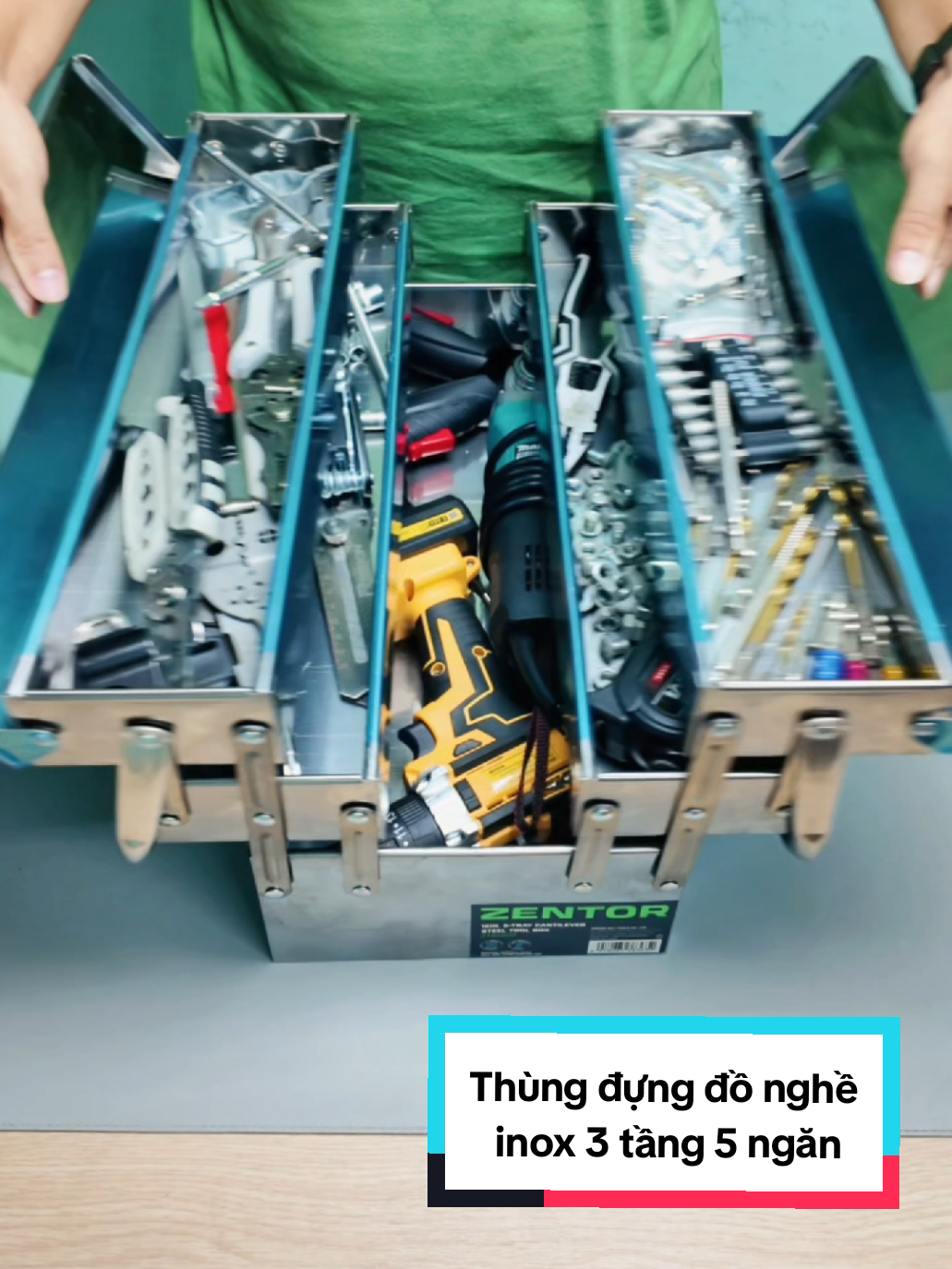 Thùng đựng đồ nghề inox 3 tầng, giúp ae thuận tiện trong công việc và dễ dàng bảo quản, mang đi làm,... #donghekimkhi #kimkhi  #hopdungdonghe  #hopdung #thunginox 