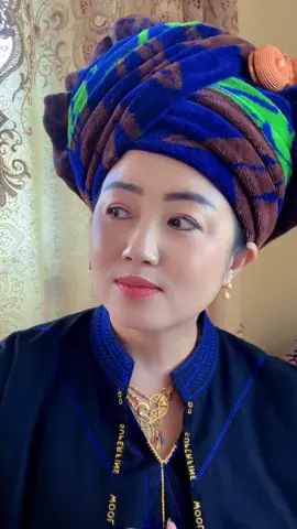 #💙ဖွားဖွားစိန်က ရိုးရာဝတ်စုံနဲ့တရုတ်သီချင်းလေးနဲ့တဖြတ်ပေါ့နော်😁😁ခေါင်းပေါင်းကဘယ်လိုပေါင်းပေါင်း အဆင်ပြေနေရော💙