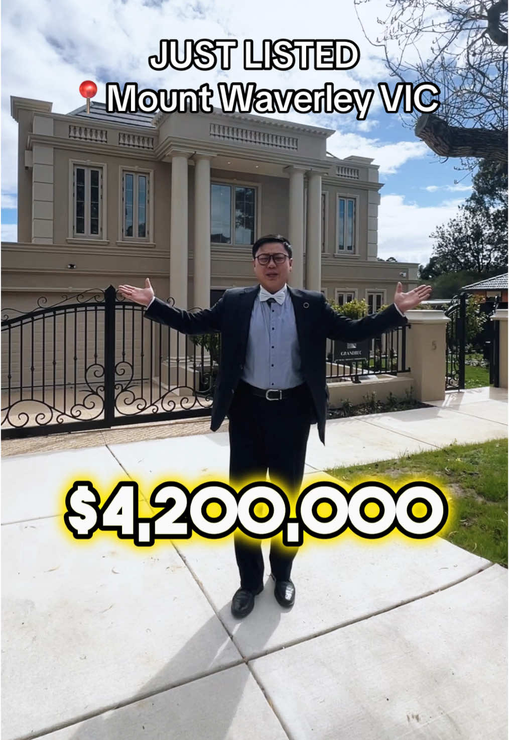 $4,200,000 is the price for this mansion in Melbourne 🤑🤑 📍Mount Waverley VIC For sale - Link in bio! 5 bed | 5 bath | 4 car | BBQ | Lounge | Wine storage #melbourne #propertytour #viral #millionaire #house 
