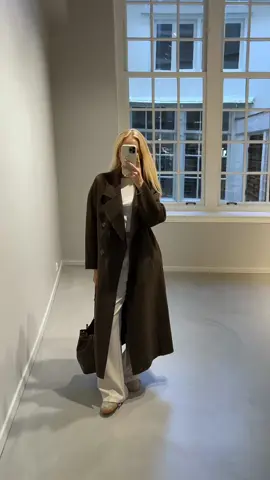 The perfect Brown coat 🍂🤎#you #outfit #fyp #OOTD #for @Olivia & Kate https://oliviakate.nl/products/donkerbruine-lange-coat-jas-1