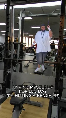 Hyping myself up before a big set like: “You got this. You’re him. You’re basically a young Ronnie Coleman.” 😤🗣️ Then lift… and immediately question everything 😅 #Fitness #fitnessmotivation #challenge #gymnastics #anytimefitness