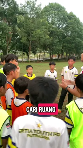 Small Sided Game technique #football #grassrootsfootball #fyp #foryou #setiayouthfcputrajaya 