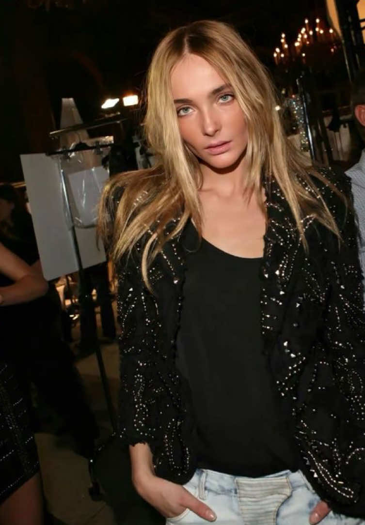 Betsey Johnson spring 2011 🏴‍☠️ #fashion #Runway #fyp #model #runwaymodel  video is from SoySauceChickenRice on YouTube 