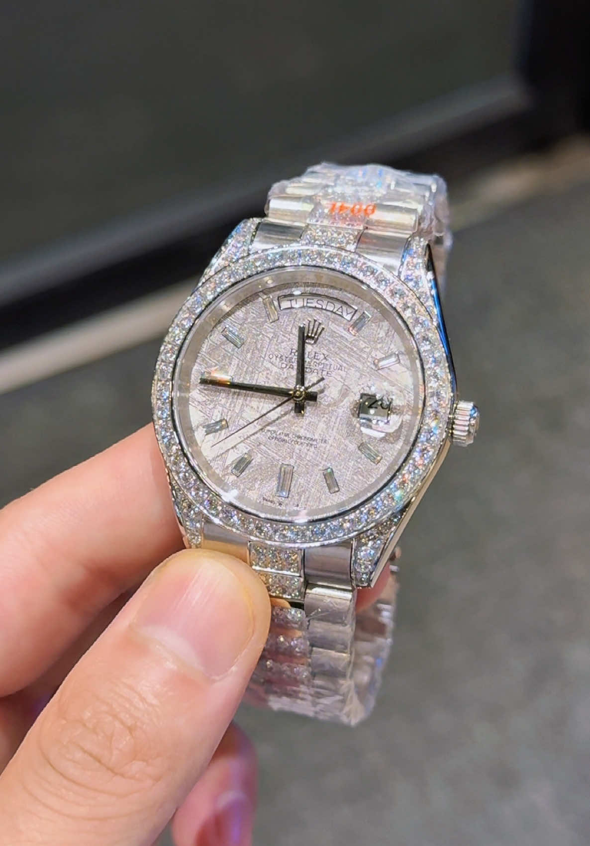 Siêu phẩm mặt thiên thạch trắng nổi bật anh em lên tay đẹp lắm nhé #dongho #donghodeotay #donghonam #donghodep #dinhhauwatch 