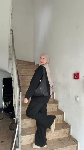 School fit x📚                                                   #OOTD #ootdhijab #falloutfits #outfitinspo #schoolfit 