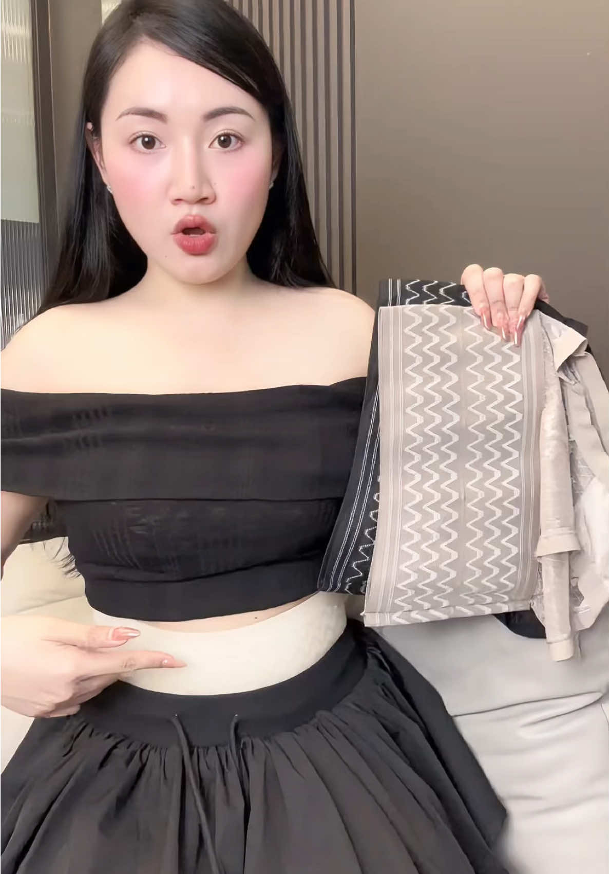 Gen bụng định dã man mặc như quần chip ren xinh mà định hình không lộ ngấn đâu #hoangmymy #quangenbung #quanchipgenbung #quangennitbung 