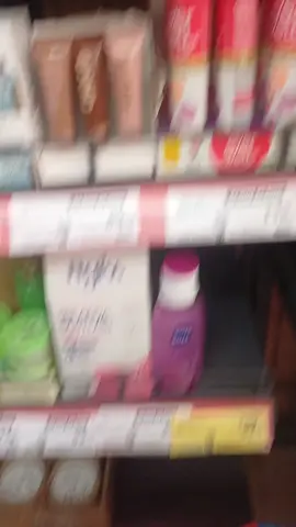 We Mara Latte Gloss, dışı ayri içi ayri renk gloss Reklam değil kendi paramla aldim.
