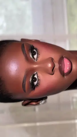 Tooo beautiful ❤️❤️❤️ #makeup #makeupartistinlekki #lekkimakeupartist #lekkimua #creatorsearchinsights 