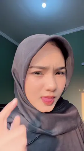 mode kerja dekil bgt ya😭