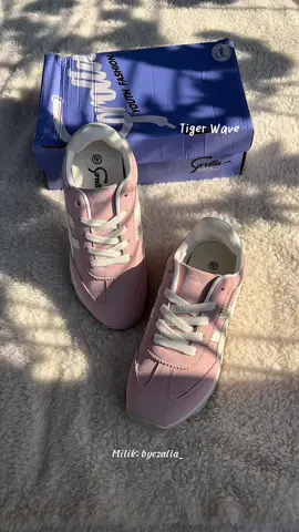 Pink Quett 🫶💗 #corolla #sepatu #sneakers #sepatuwanita 