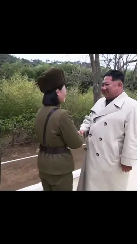 He was immersed in everyone's admiration for him.#KimJongUn  #NorthKorea #fyp #김정은  #Dprk #Korea 