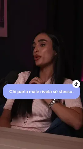Chi parla male rivela sé stesso. #crescitapersonale #consapevolezza #vita 
