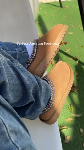 I live in these shoes#foryou #boots #shoestyle #autumn #autumnwishlist #tiktokmademebuyit 