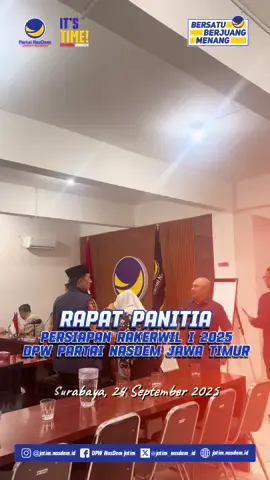 [ RAPAT PANITIA : Persiapan Rapat Kerja Wilayah (Rakerwil) I 2025, DPW Partai NasDem Jawa Timur ] Dalam rapat panitia persiapan Rakerwil kali ini dipimpin langsung oleh Kk H. Aminurokhman @aminurokhman_official Sekretaris DPW Partai NasDem Jawa Timur sekaligus Ketua SC dan diikuti seluruh kepanitiaan yang sudah terbentuk pada rapat sebelumnya, rapat berlangsung di Kantor DPW Partai NasD Jawa Timur pada Senin, (12/9/2025). Rapat panitia persiapan Rakerwil I DPW Partai NasDem Jawa Timur ini diselenggarakan untuk mematangkan konsep, menyusun agenda, serta memastikan seluruh kebutuhan teknis dan strategis dapat terlaksana dengan baik demi kelancaran dan kesuksesan Rakerwil I DPW Partai NasDem Jawa Timur. Salam Restorasi! 🇮🇩 Gerakan Perubahan! 💙 Bersatu, Berjuang, Menang! 🔥💪✊ #ItsTime  #PartaiNasDem  #DPWNasDemJatim #NasDem #RestorasiIndonesia