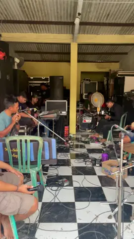 Asoyyyyyyy@Ardi's @Kuli_kabell #rembulanmalam #rembulanmalamevitamala 