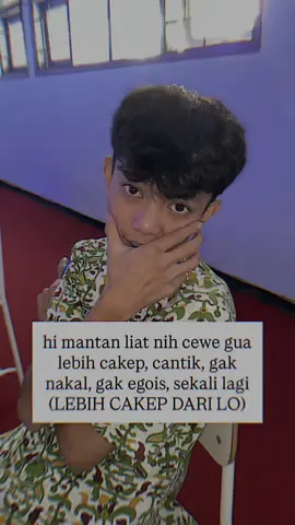 Hallo🤩🙄 #bucin #trending #foryoupage #fyp #pacarku 