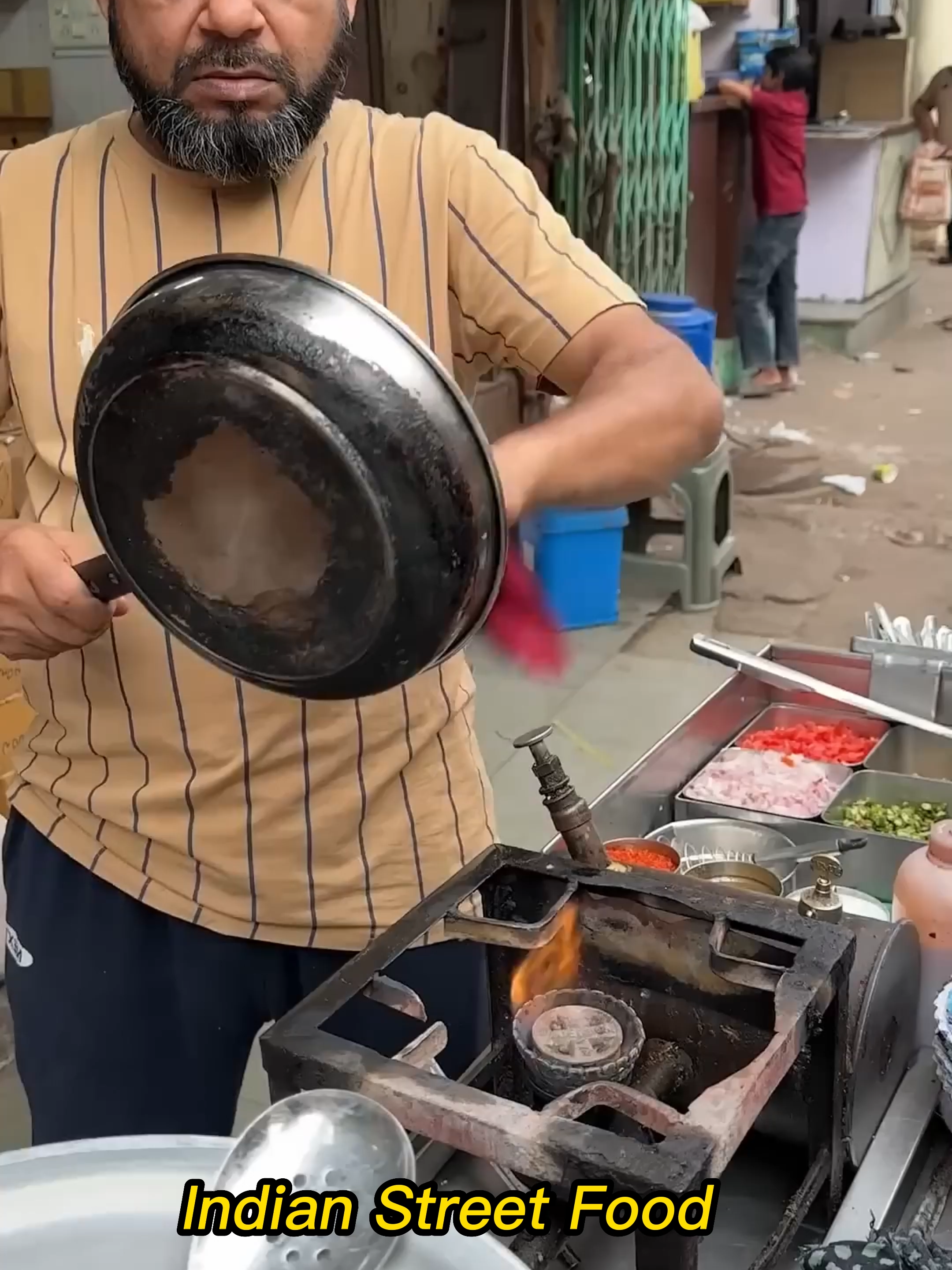 Desi egg half fry making at khan omelette #indiastreetfood #indonesia #indianfood #FoodTok #shorts