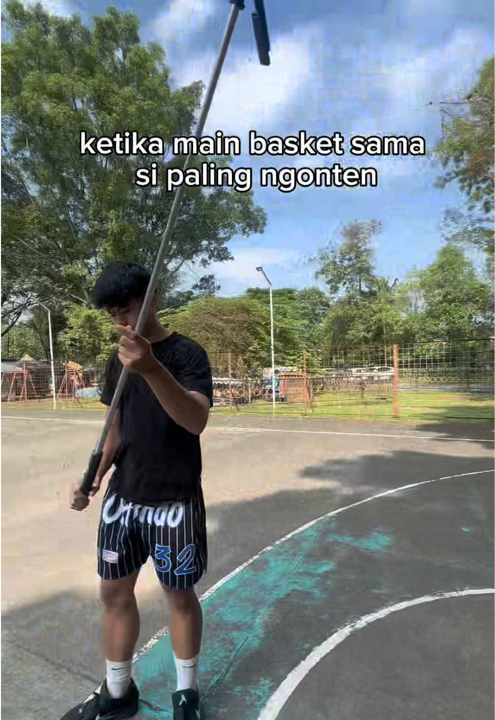 ketika main basket sama si paling ngonten  #calvinstepback #BoneyOriginal #SuplemenPeninggiBadan #SuplemenHerbal #TinggiBadanldeal  @Boneyoriginal.id 