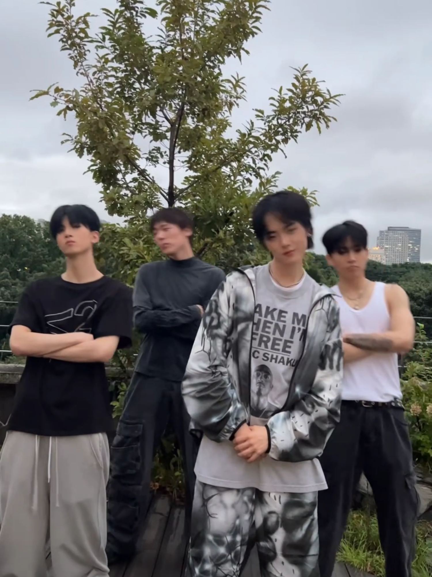 The squad we didn’t know we needed🖤⛓️⛓️ @wayf.onair @andrewhan_  - #ChoCo #🍫 #YEOMYECHAN #염예찬 #KIMTAEJO #김태조 #ANDREW #앤드류 #RYAN #라이언 #ChoCo_ENT #OfficialChoCo #dance #kpoptrainee #연습생 #연습생틱톡 #kpopfyp #kpopfypシ #fyp #รําตึงๆ😎 #보이즈2플래닛 #BOYS2PLANET