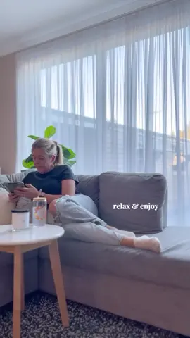 Room reset with no vac’s Sanitiser & Deodoriser in Purifying Breeze 🌬️ A simple addition to your cleaning routine, with so many amazing benefits 🩷 Pick up a can from your local stockist today! #novac #sanitiser #deodoriser