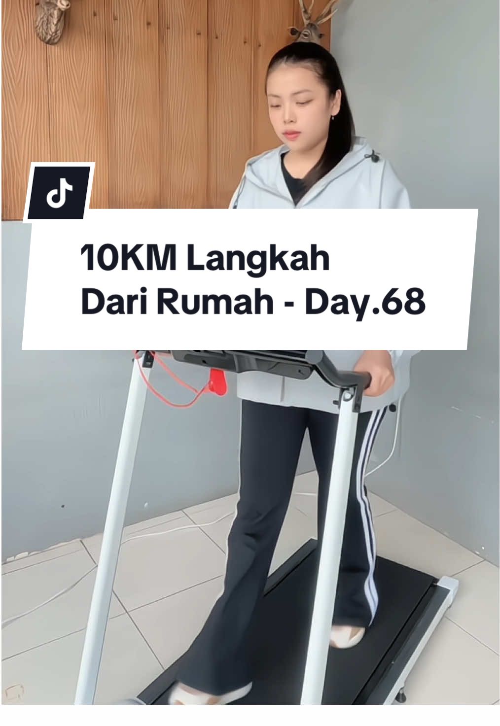 ASMR 10KM Langkah Dari Rumah (Day-68)😮‍💨🔥 GOBYOS!💦 #10km #10000langkah #asmr #treadmill #treadmillelektrik #fypage #olahragadirumah #olahragatiaphari #fyp #rekomendasialatolahraga #alatolahragarumahan #treadmilllowbudget #treadmillmurah #outfitolahraga #ootdolahraga 