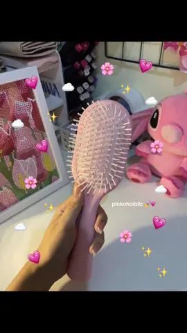 Hair Brush 💗🌸🎀 #hairbrush #affordable #pink #pinkoholic #hairbrushpink 