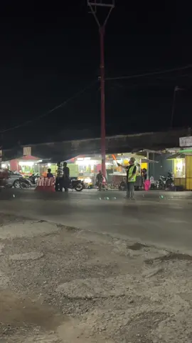 Suasana malam di pertigaan pasar Cipeundeuy Kab.Subang. #cipeundeuysubang #exploresubang #infosubang #explorejawabarat #infojawabarat 