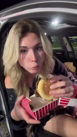 Freddie’s Mukbang on Livestream! ~ ~ ~ ~ #mukbang #eating #Foodie #food #burger 