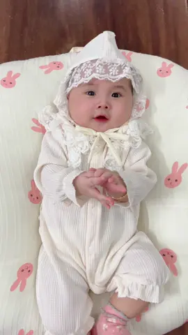 Body đầy tháng cho bé yêu❤️ #bodysuitdaythang #bodydaythang #setdaythang #embematong #begaidangyeu 