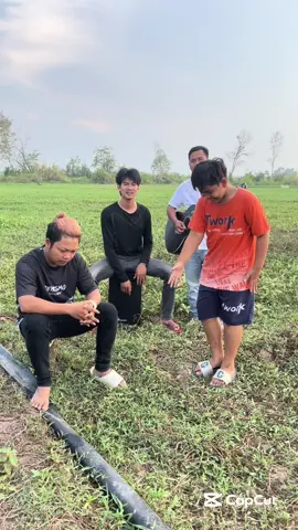 ភ្ជុំហើយ ហើយមិចហើយជីវិត #creatorsearchinsights #សុំ❤️ម្នាក់មួយមកok🙏❤️❤️ #funny #កំប្លែង 