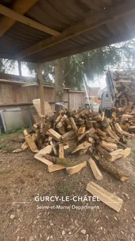 Livraison de 10 stères de bois de chauffage en 50cm. 🪵🔥0752768449📞