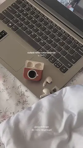 how cute are these retro cam-shaped earbuds?!😍📸 #tws #twsbluetooth #earbuds #earphonebluetooth #fyp 