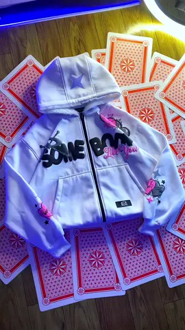Gaskeun nihh barang seger🤩#hoodiekeren#rekomendasihoodiemurah#hoodieboxy#hoodie#hoodiemurah#rekomendasioutfitcowok#fypシ 