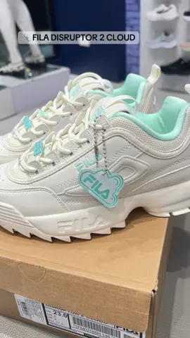 #FILA #filathailand #siamsquareone #tiktok 👟 FILA DISRUPTOR 2 CLOUD สไตล์สายแฟชั่นที่ต้องมี! รองเท้าสุดฮิตทรงหนา ดีไซน์พรีเมียม 💎 	•	น้ำหนักเบา เดินสบายทั้งวัน 	•	พื้นรองเท้ายกสูง เพิ่มความมั่นใจ 	•	ระบายอากาศได้ดี ไม่อับเท้า 	•	ใส่ได้ทั้งชาย-หญิง แมทช์ง่ายทุกลุค