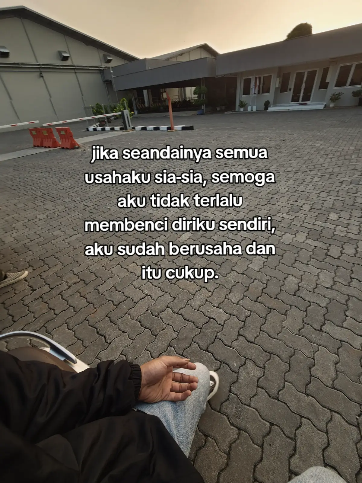 Laki laki gaboleh menyerah.