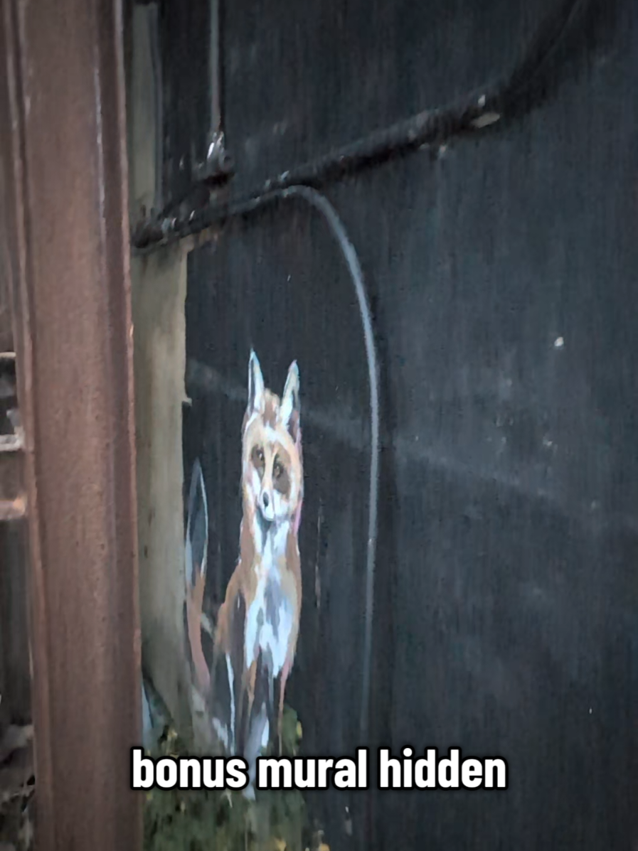 Replying to @carbonatedchaos the artist's name is Kal Barteski, and she did a number of murals in the area. #churchill #wildlife 