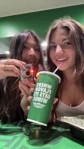EAT WINGSTOP WITH US AT 1 AM!!‼️‼️🤤🐓🍗 #fyp #viral #wingstop #mukbang #nyc 