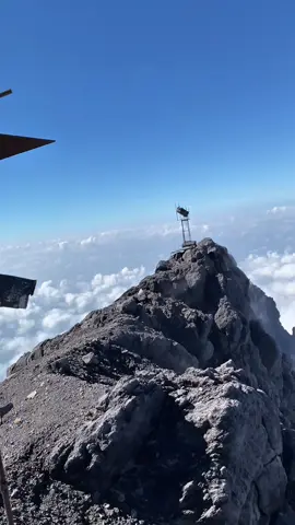 #fyp #merapi #gunungmerapi ib: mas