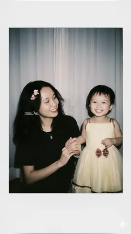 Gặp lại bản thân lúc nhỏ và được chụp ảnh với ẻm🥰😘#xhuong #ghepanh #gemini