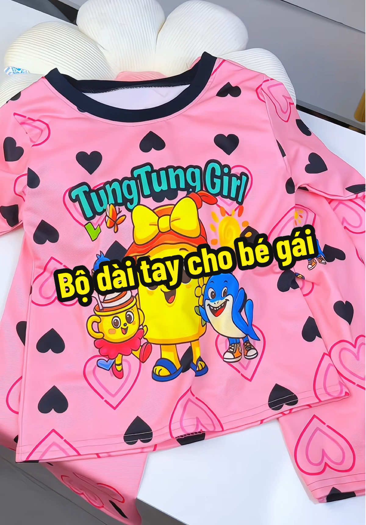 Bộ dài tay tung tung cho bé gái #mevabe #quanaotreem #thoitrangtreem #boxinhbegai #bodaitaychobegai 