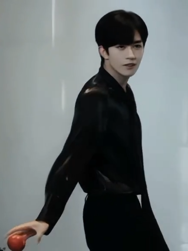 just a random clips of him bcs I've been obsessed with him🫦 #huayong #huangxing #eliothuang #ABODESIRE #abodesiretheseries 