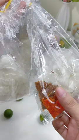 #viral #xuhuongtiktok #ănvặt #benho #bánhtrángtrộn Bánh tráng trộn 🍒🍒🍒