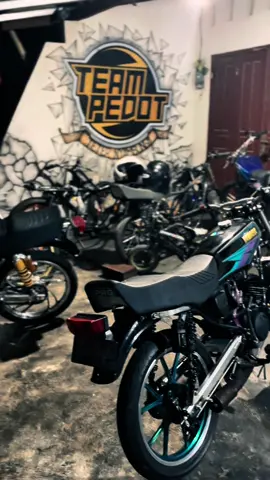 Orang baru hanya tau burukmu, tapi orang lama pasti lebih tau tentang dirimu 🙃@_pw.mainjet 🥷 @Boss_Bledug #teampedot135cc #twostrokesoloraya #2takmenolakpunah #rxkingindonesia #blayer135cc 