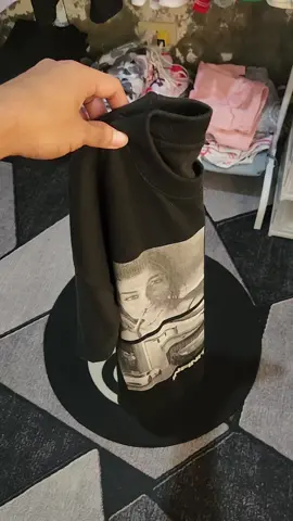 #tshirtoutfits #casualstyle #fashiontrends #streetwearlooks #EverydayFashion 