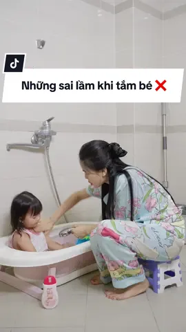 Những sai lầm các mẹ dễ mắc phải khi tắm cho bé, nhớ lưu ý nha các mom.  #Pigeonvietnam #tamgoipigeon #suatamsakura