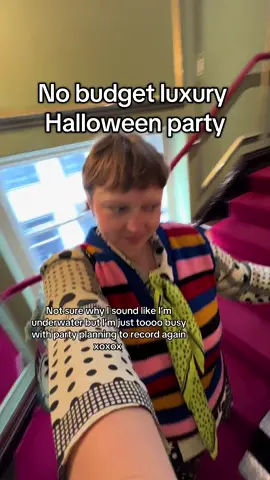 Very disappointed that there are no Halloween decorations in Fortnum and mason! How am I meant to host an extravagant party? Guess I’ll be buying my decor from B&M #realhousewives #halloweendecor #halloweenparty #fortnumandmason #london 