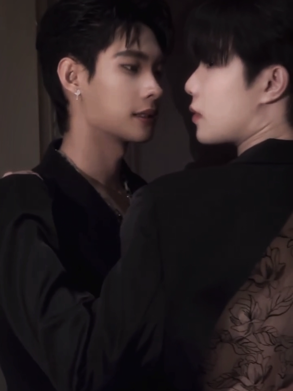 ลุคนี้คือที่สุด!!😶‍🌫️🩶#tutoryim #ติวเตอร์ยิม #ติวเตอร์กรภัทร ##ยิมปริญญากรณ์ ##fyp 