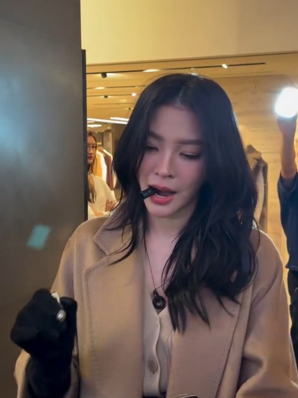 I want that pen😭 #FayePeraya #faye_malisorn #fyp #yo_vy #fayeperaya 