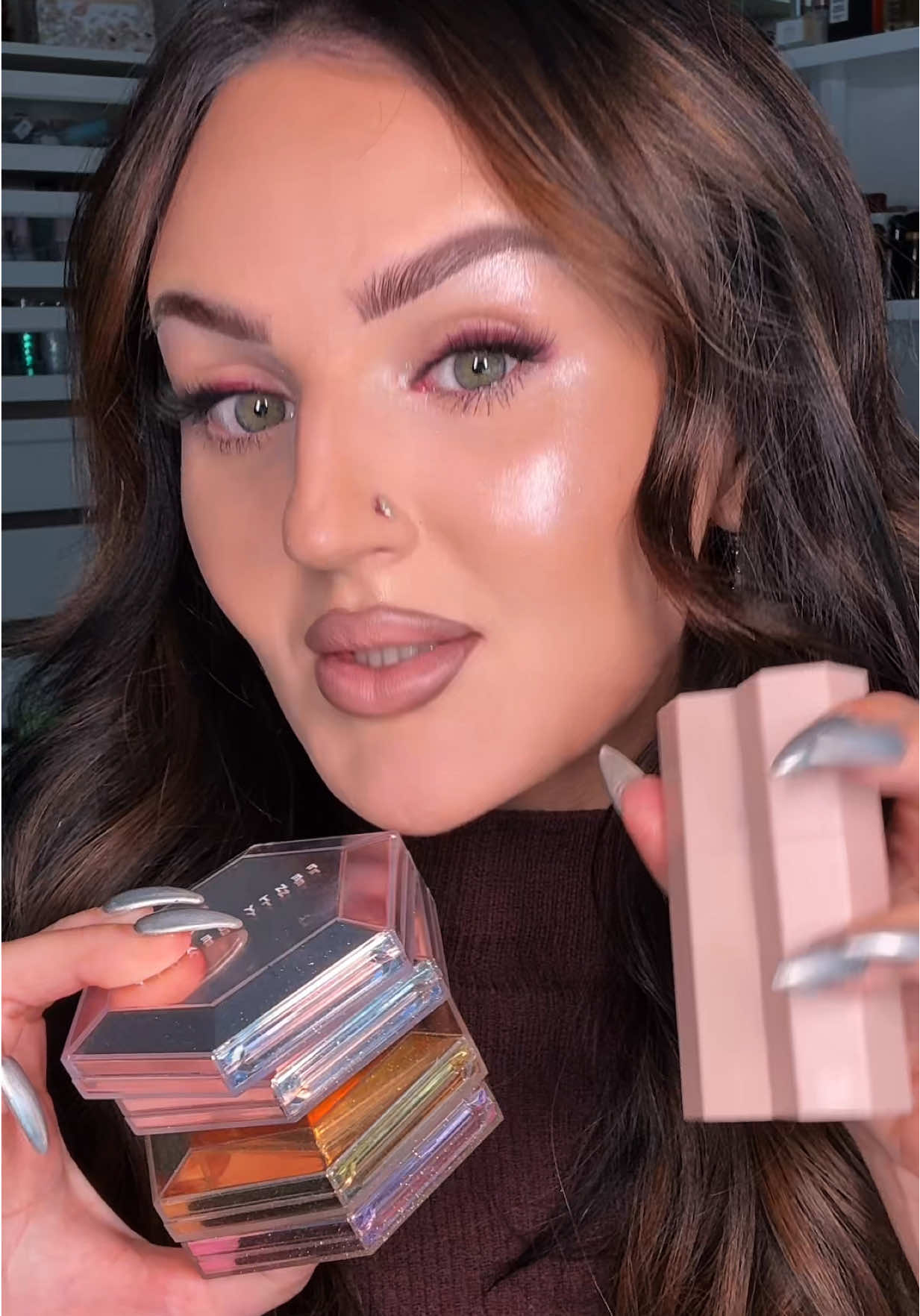 @Fenty Beauty has me highlighted to fifth, sculpted, and SNATCHED, and it is FIERCE! Best highlighter on the market hands down. Get it while it’s on promo for a limited time on TikTok Shop as part of Super Brand Day. #FentyBeautyPartner #fentysuperbrandday #FentyBeauty #DiamondBomb #MatchStix